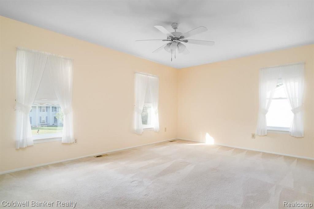 1402 North Fairview Lane Rochester Hills, MI 48306 - Photo 24 of 35