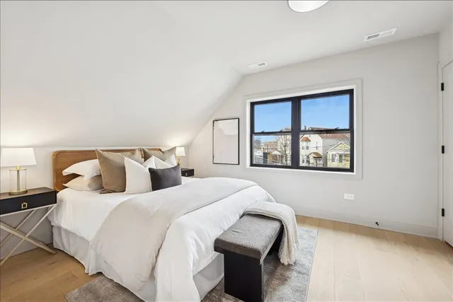 $1,250,000 | 2840 North Christiana Avenue, Chicago, IL 60618