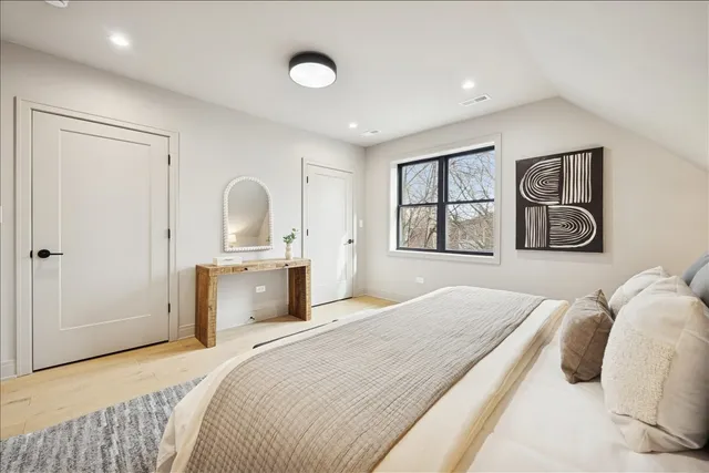 $1,250,000 | 2840 North Christiana Avenue, Chicago, IL 60618