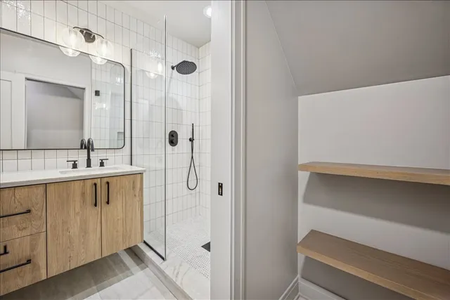 $1,250,000 | 2840 North Christiana Avenue, Chicago, IL 60618