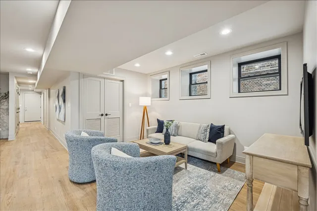 $1,250,000 | 2840 North Christiana Avenue, Chicago, IL 60618