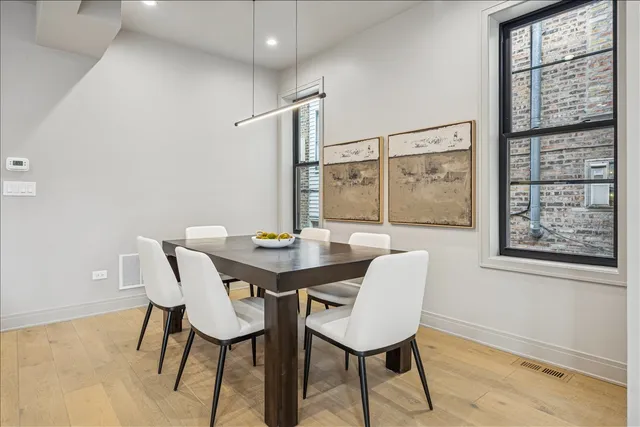 $1,250,000 | 2840 North Christiana Avenue, Chicago, IL 60618