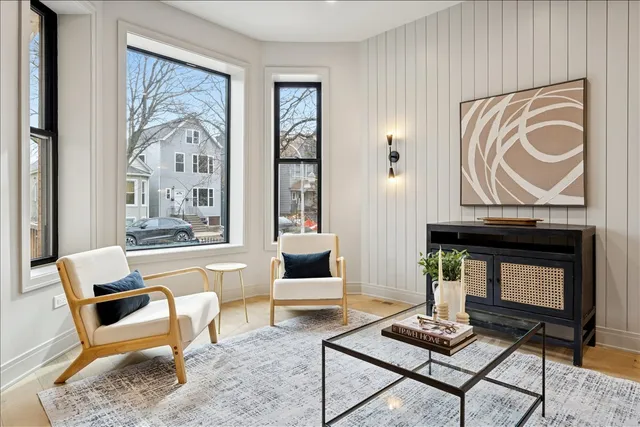 $1,250,000 | 2840 North Christiana Avenue, Chicago, IL 60618