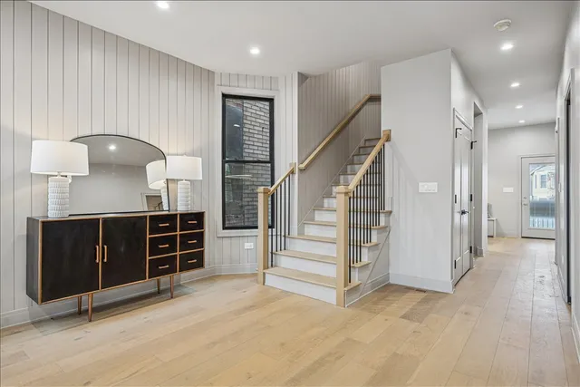 $1,250,000 | 2840 North Christiana Avenue, Chicago, IL 60618