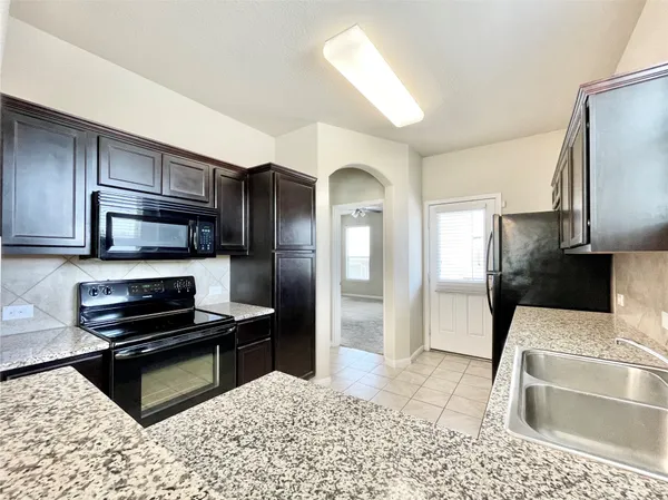 $2,195 | 401 Katmai Circle, Pflugerville, TX 78660