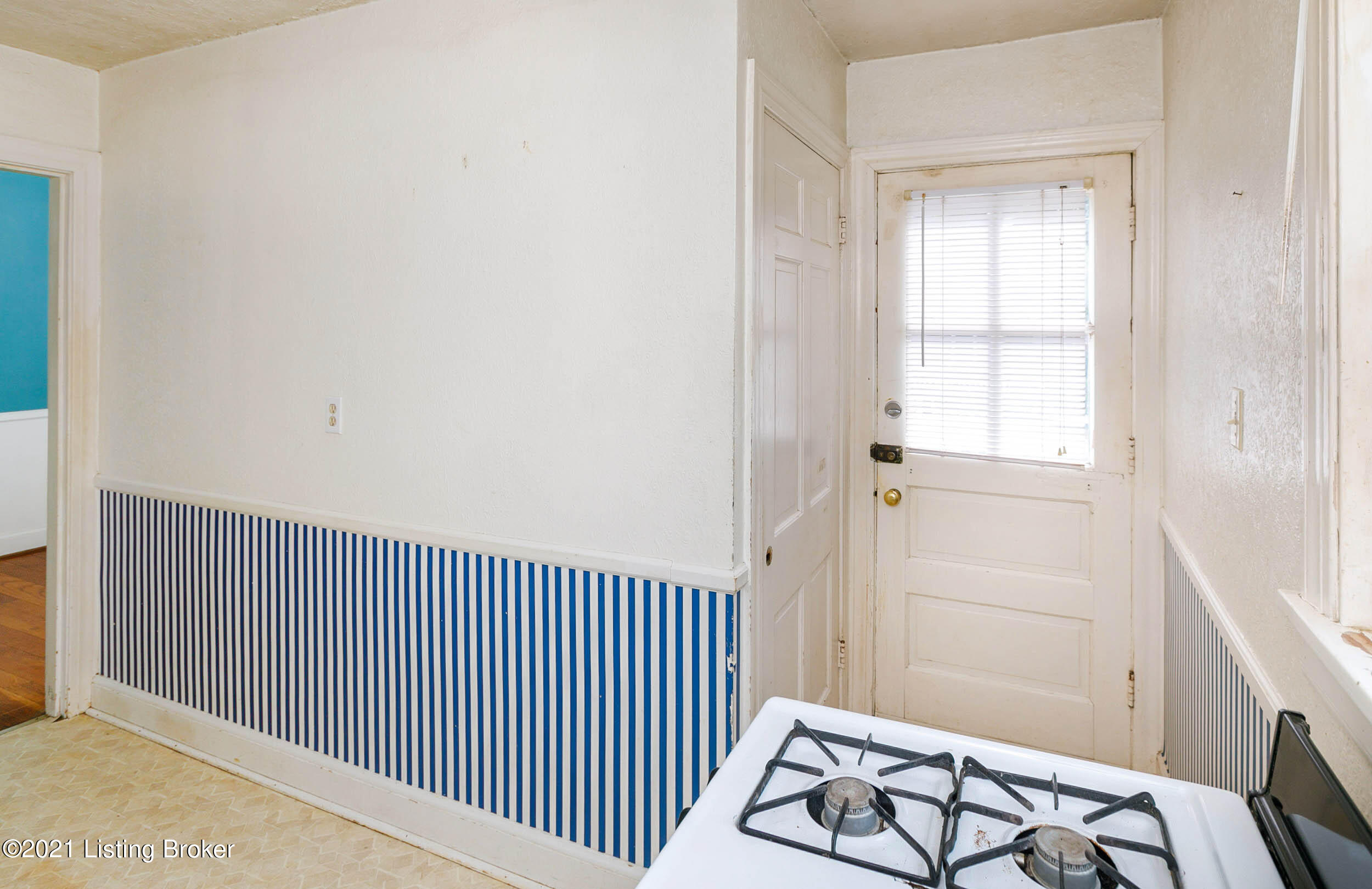 4007 Springhill Road Louisville, KY 40207 - Photo 14 of 30 018