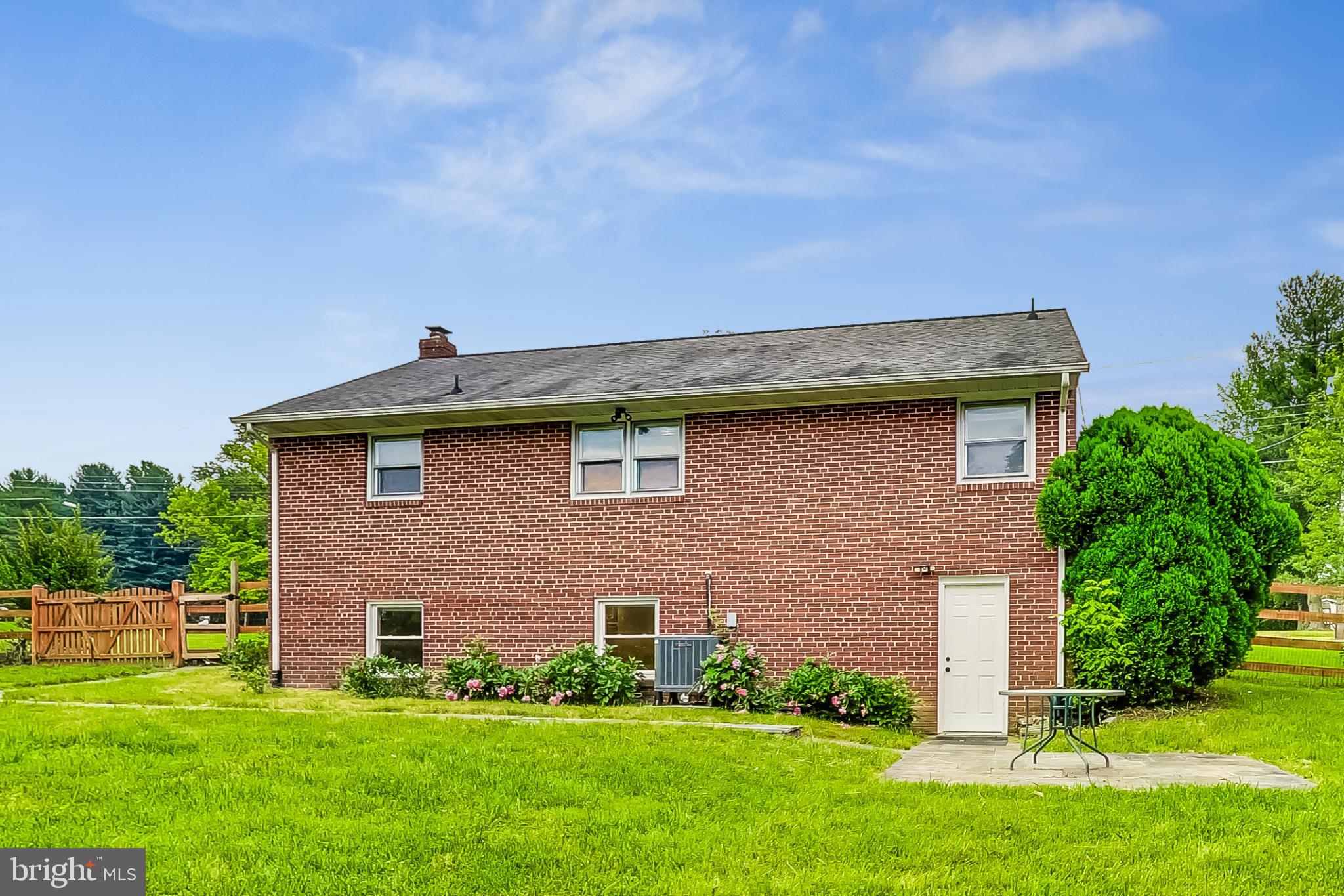 9137 Gue Road Damascus, MD 20872 - Photo 7 of 51
