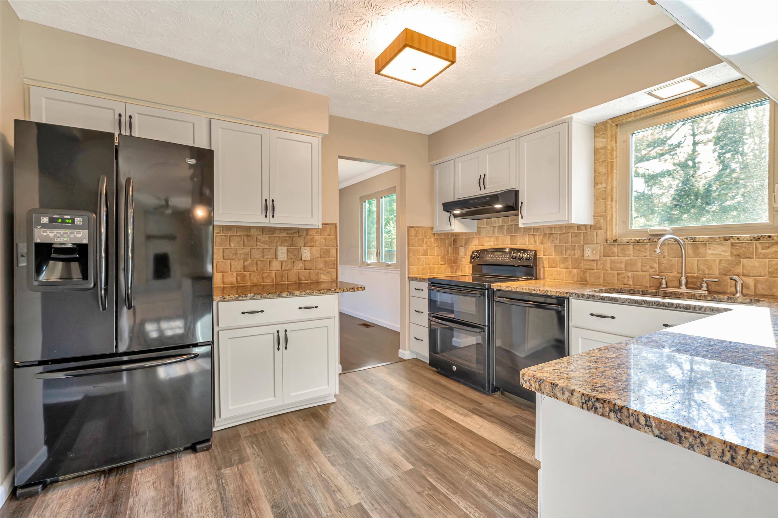 5321 Roscommon Road Dublin, OH 43017 - Photo 11 of 35 f8_5321Roscommon_14