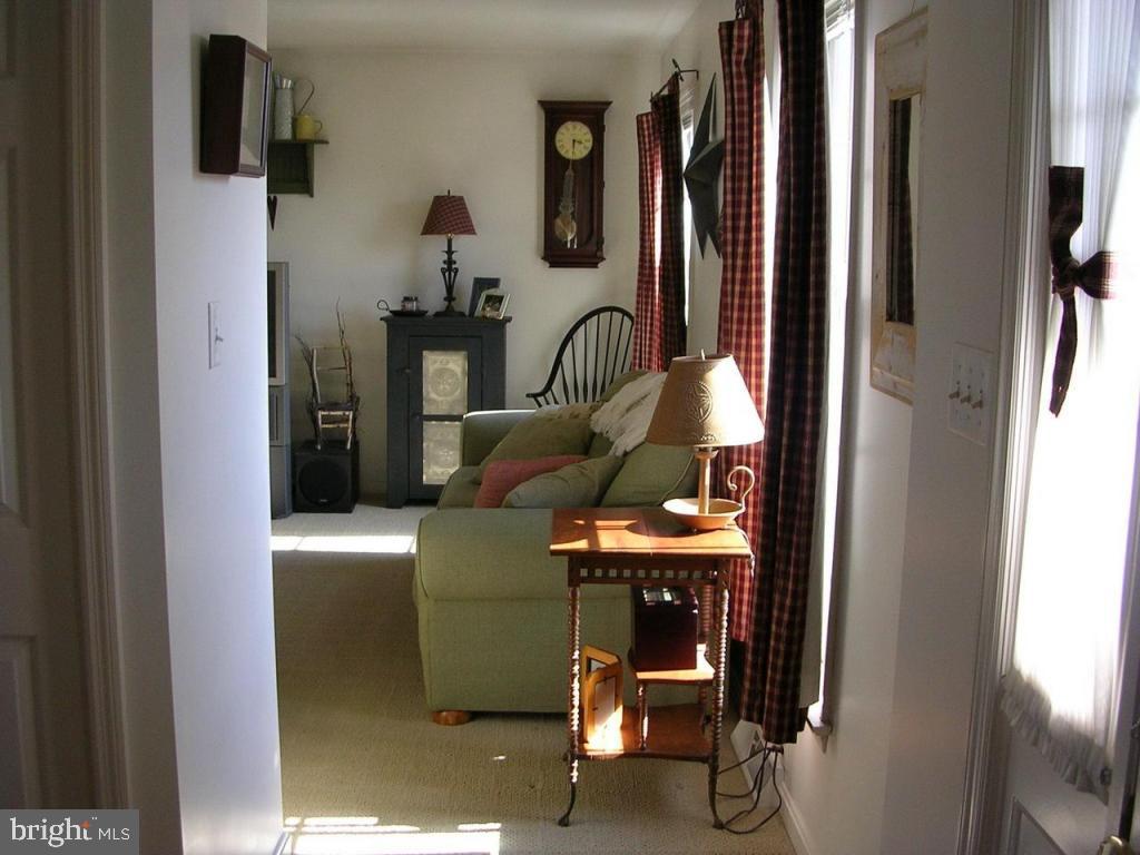 6 Lehigh Court Lititz, PA 17543 - Photo 5 of 10 Gallery Image 5