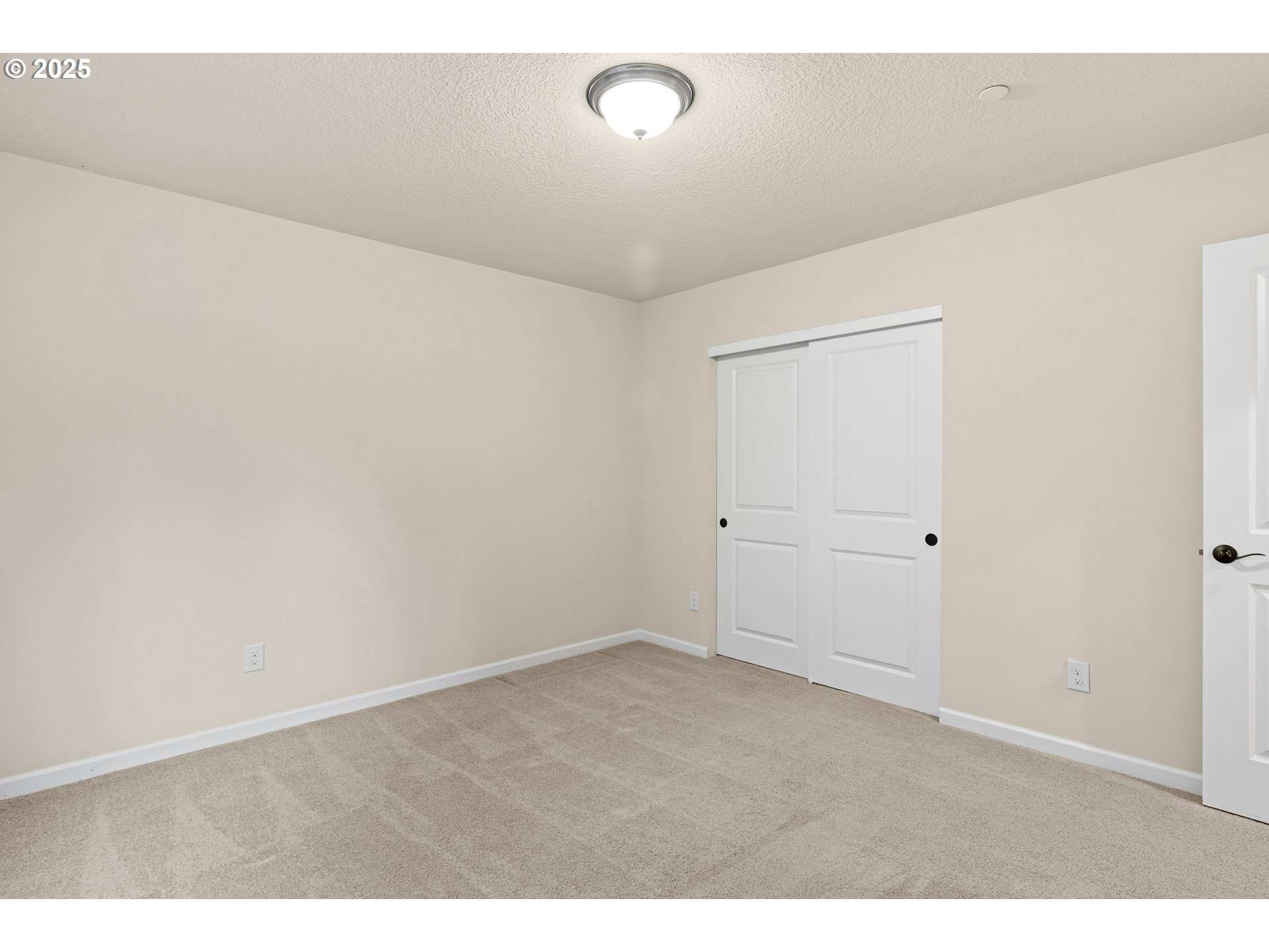 16959 Southeast Rhododendron Street Happy Valley, OR 97086 - Photo 16 of 48 Gallery Image 16