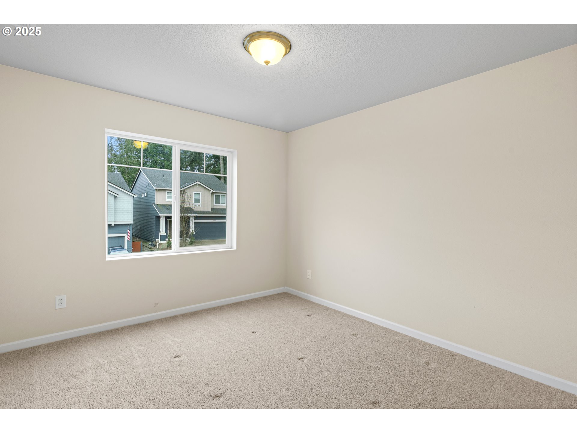 16959 Southeast Rhododendron Street Happy Valley, OR 97086 - Photo 17 of 48 Gallery Image 17