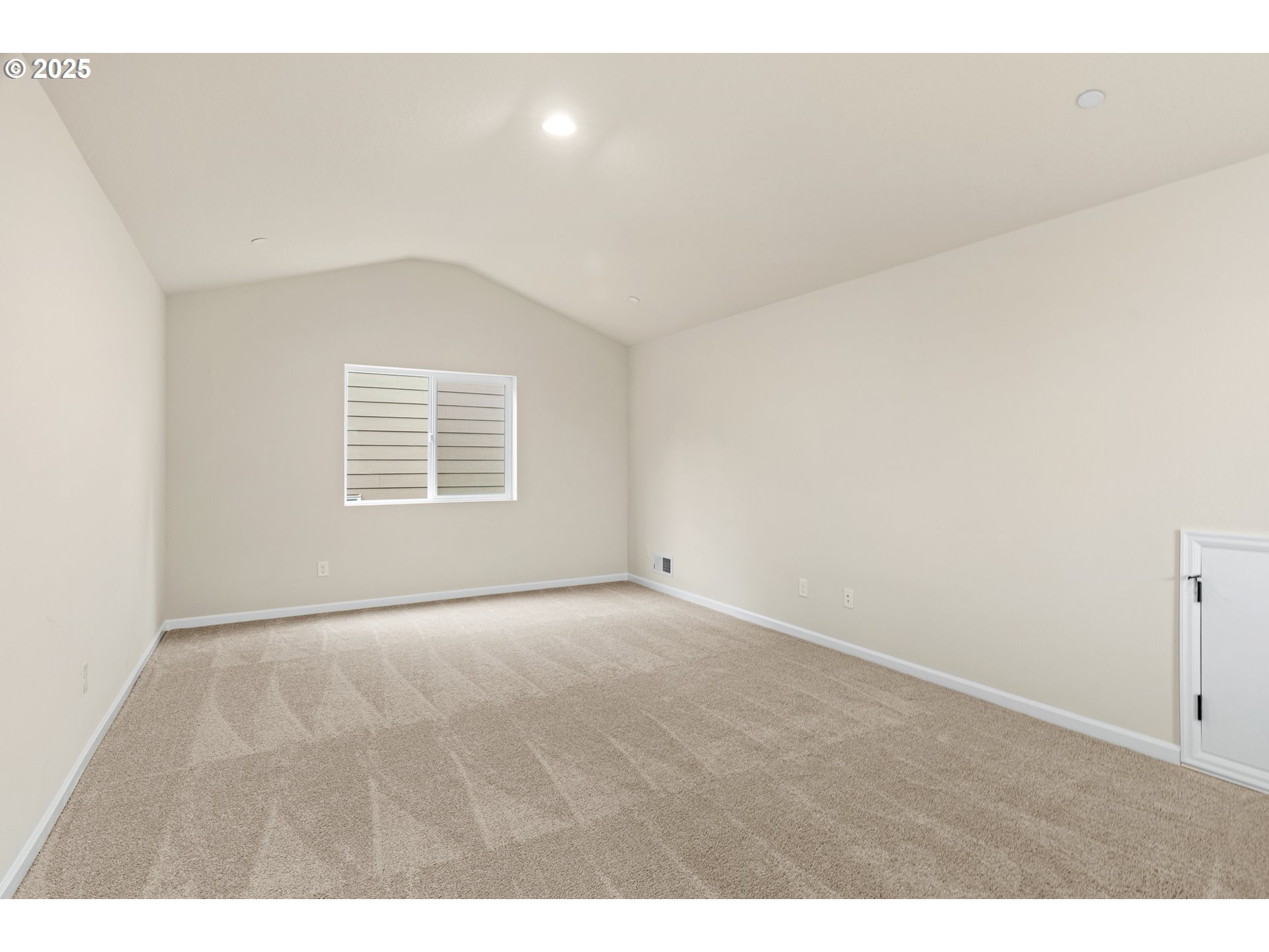 16959 Southeast Rhododendron Street Happy Valley, OR 97086 - Photo 29 of 48 Gallery Image 29
