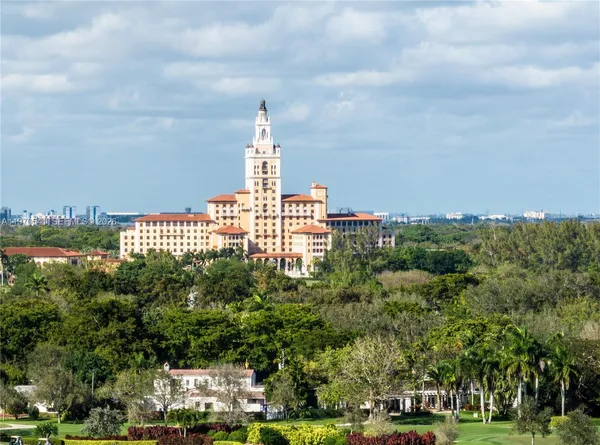 $10,000 | 1350 Mendavia Avenue, Coral Gables, FL 33146