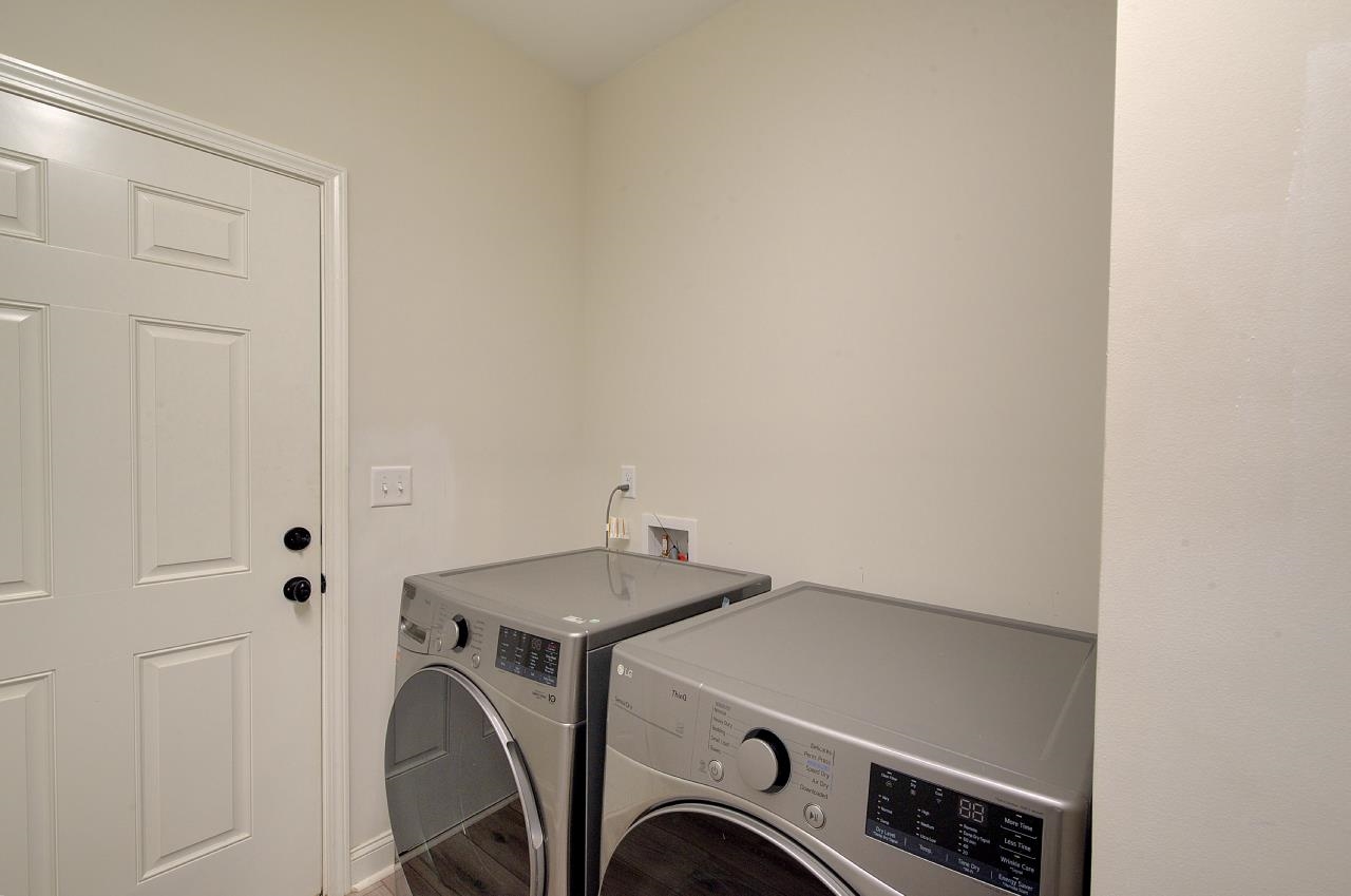 54 Lakeview Road Fountain Inn, SC 29644 - Photo 27 of 44 Washer & Dryer convey