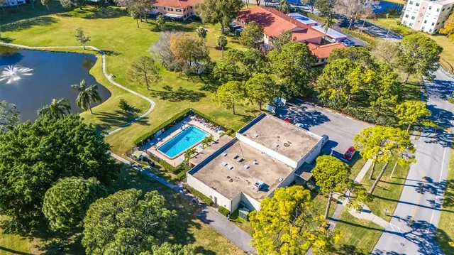 $135,000 | 5530 80th Street North, Unit C302, St. Petersburg, FL 33709