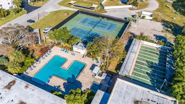 $135,000 | 5530 80th Street North, Unit C302, St. Petersburg, FL 33709