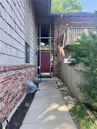 $160,000 | 8740 Metcalf Avenue, Unit 203, Overland Park, KS 66212