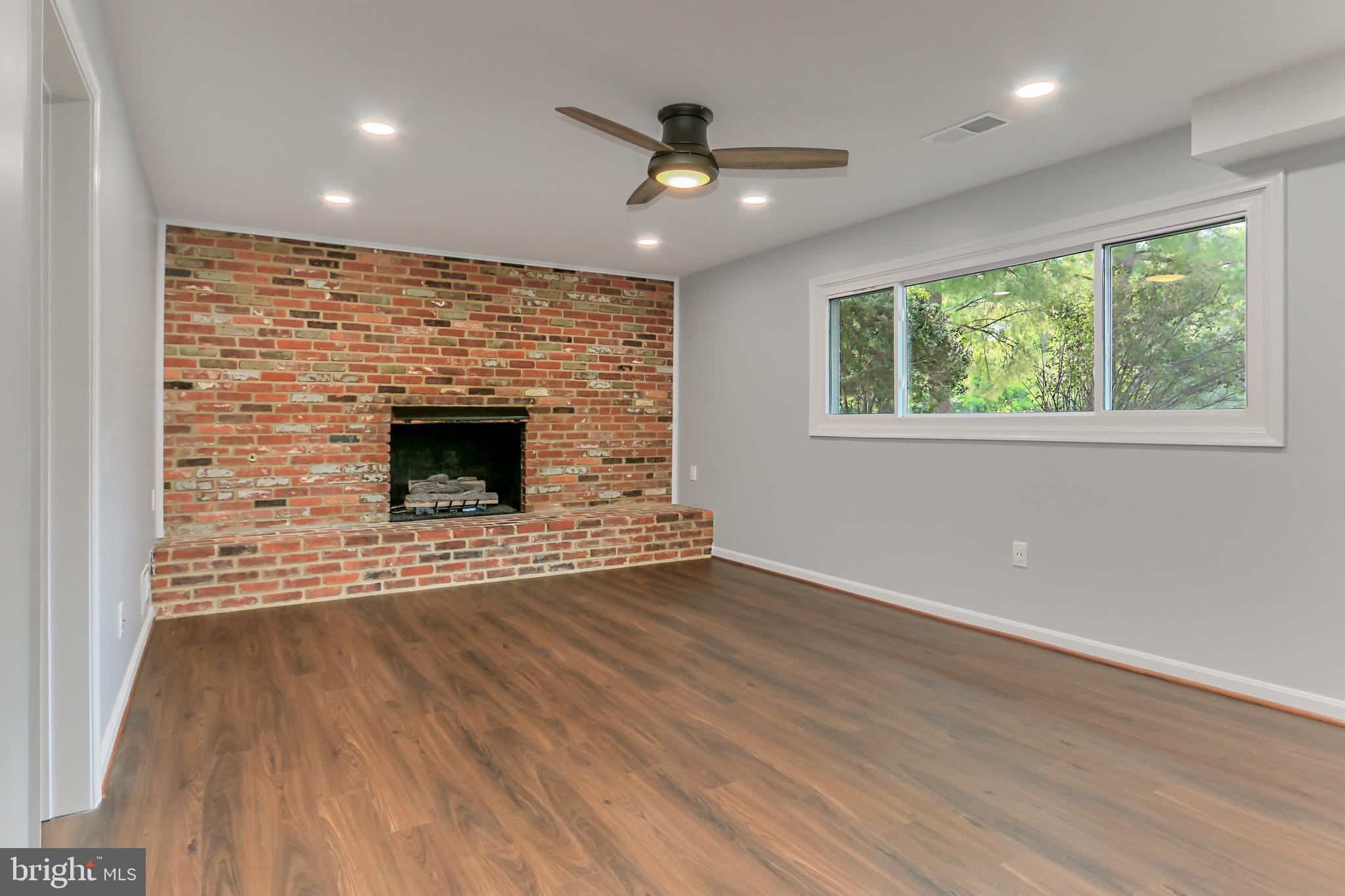 10000 Botsford Road Manassas, VA 20109 - Photo 31 of 43 Family room