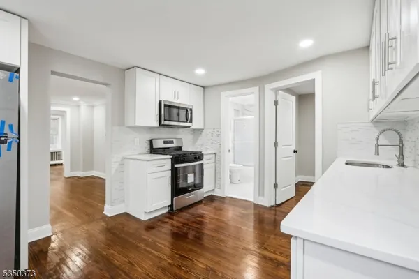 $775,900 | 621 Roosevelt Avenue, Carteret, NJ 07008