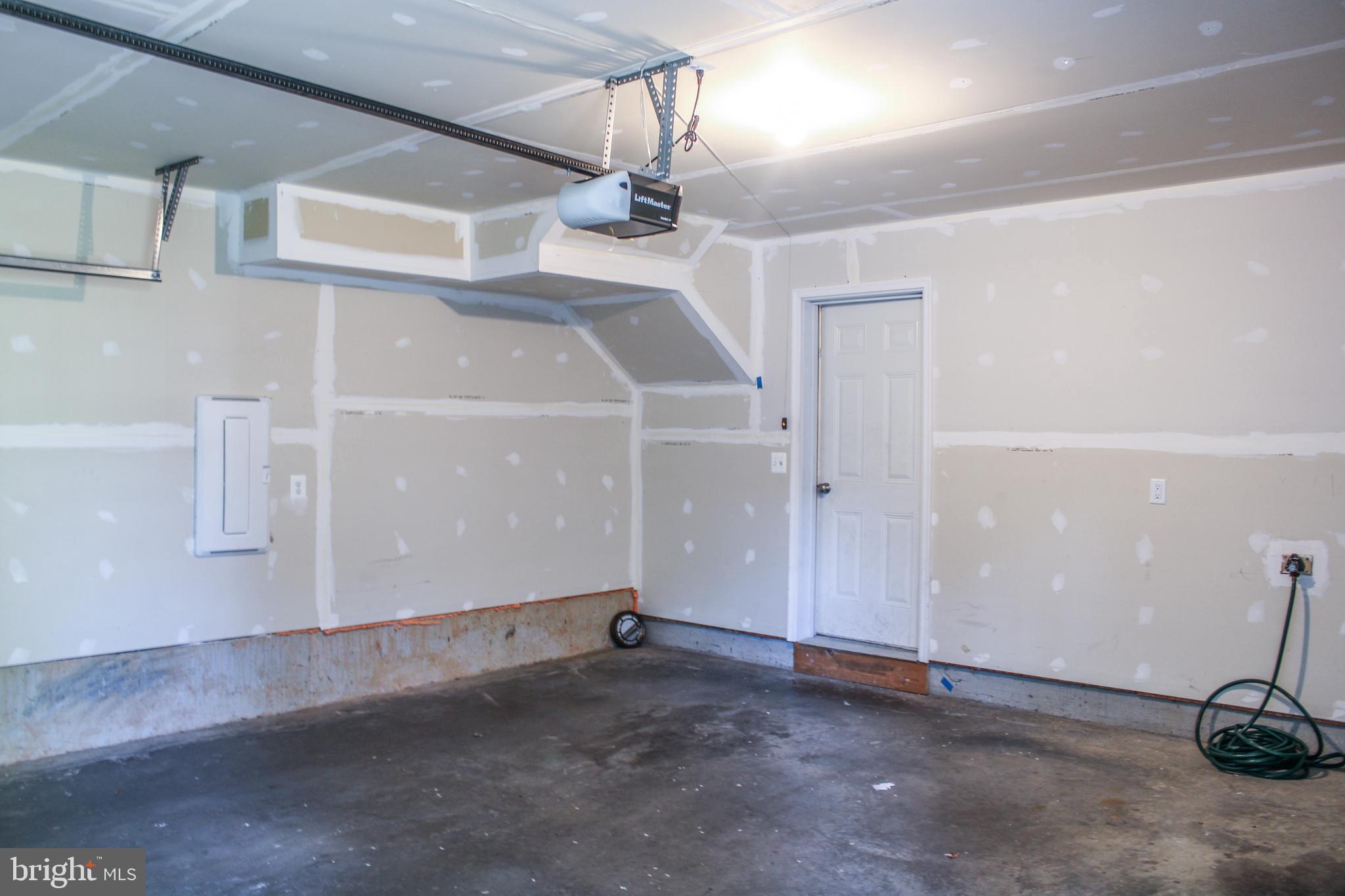 9914 Wood Edge Way Lanham, MD 20706 - Photo 6 of 67