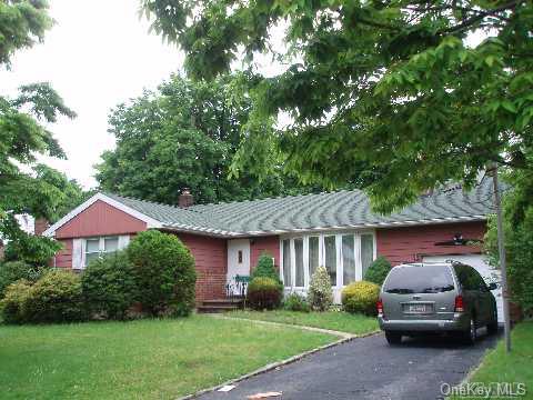 4 Edna Drive Syosset, NY 11791 - Photo 1 of 1