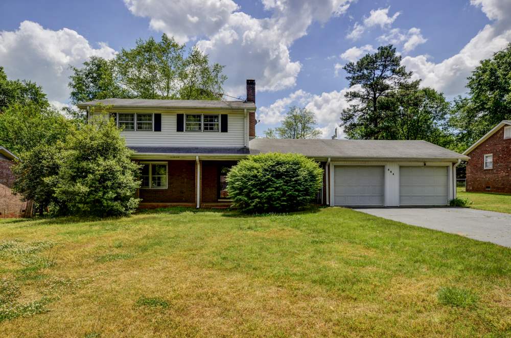 424 Farnsworth Road Spartanburg, SC 29301 - Photo 2 of 25 Gallery Image 2