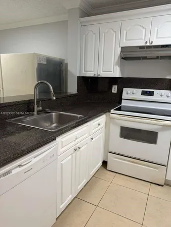 $1,800 | 1150 Northwest 80th Avenue, Unit 104, Margate, FL 33063