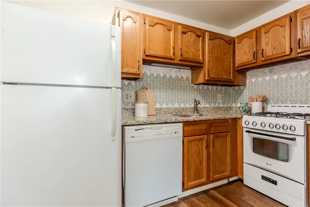$219,000 | 132 Hoffman Avenue, Unit 115, Cranston, RI 02920