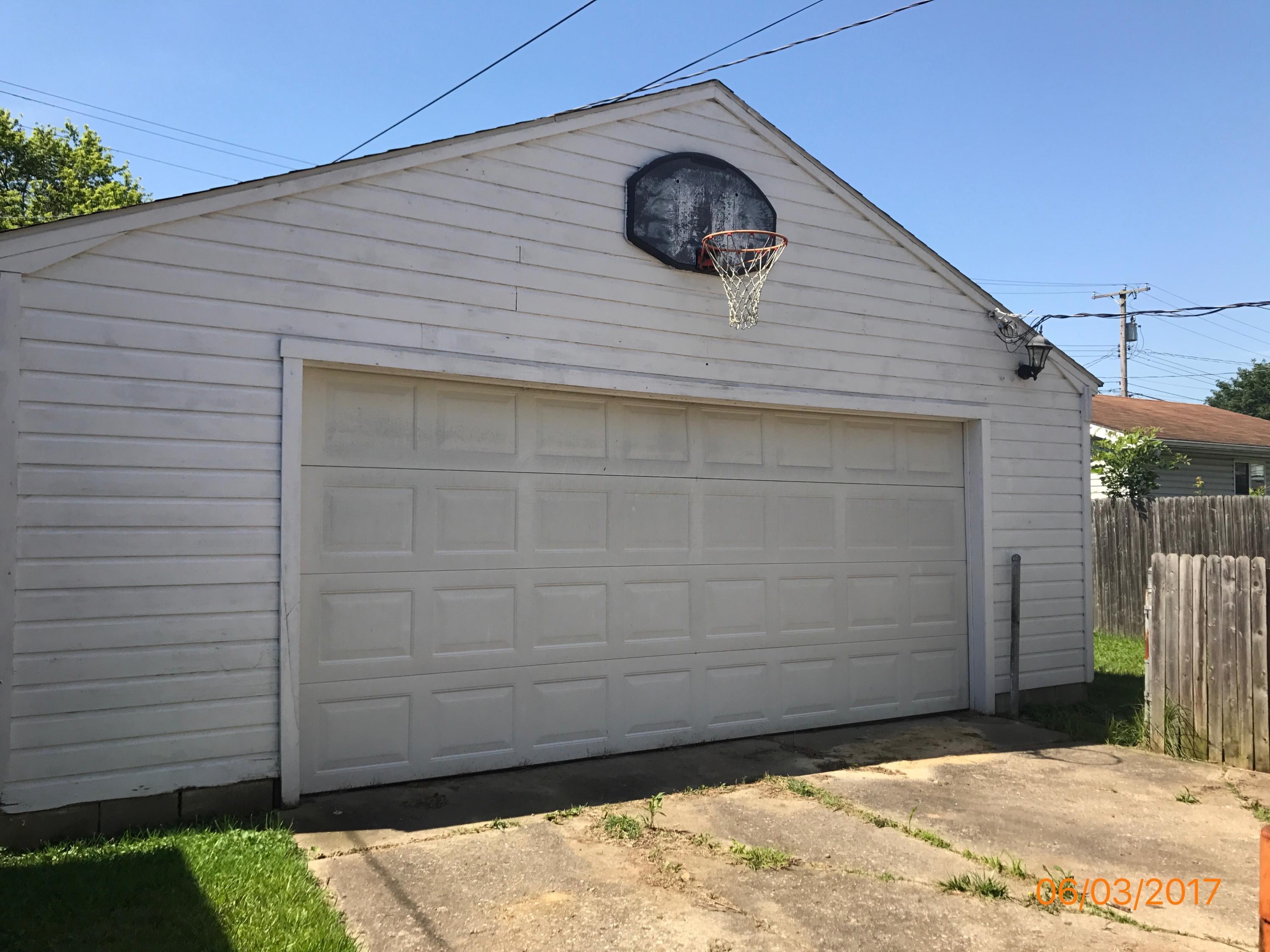 2127 Woodside Avenue Springfield, OH 45503 - Photo 3 of 12