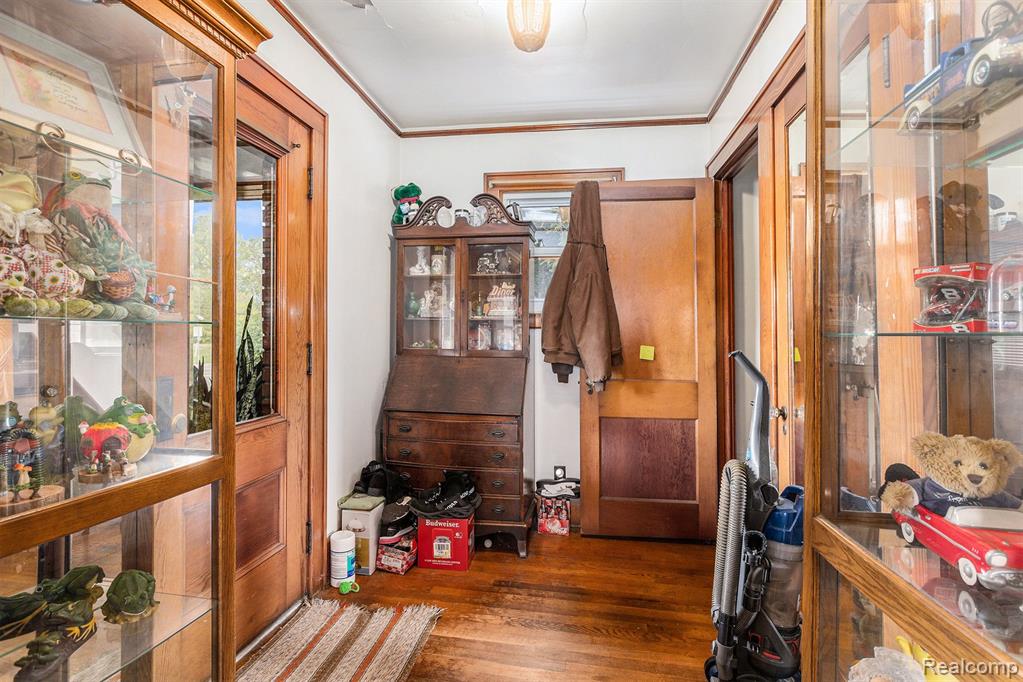 10915 Wayne Road Romulus, MI 48174 - Photo 4 of 27
