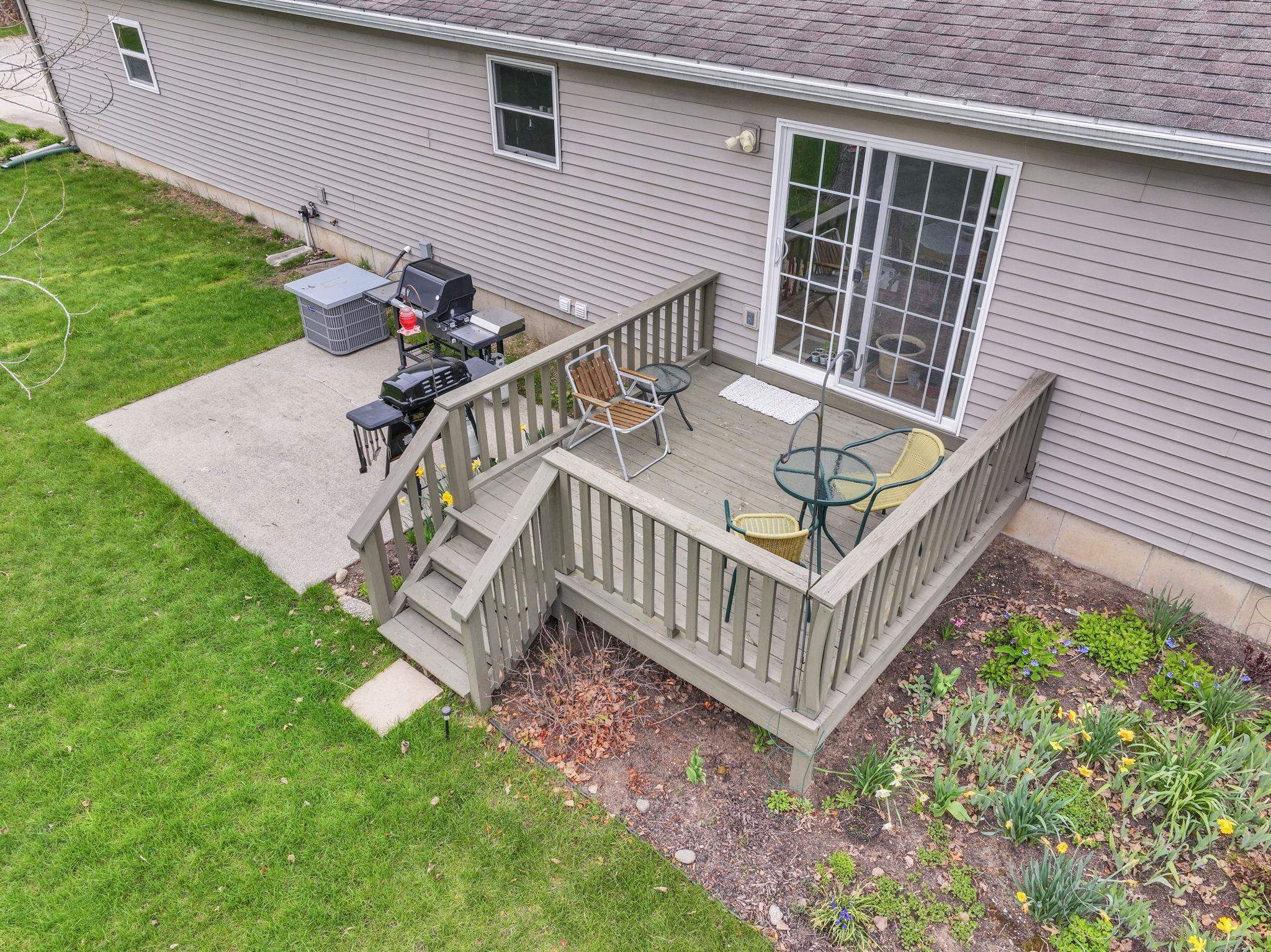 712 East 38 Road Cadillac, MI 49601 - Photo 3 of 67