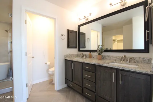 $419,950 | 111 Wind Mill Trail, Santa Teresa, NM 88008