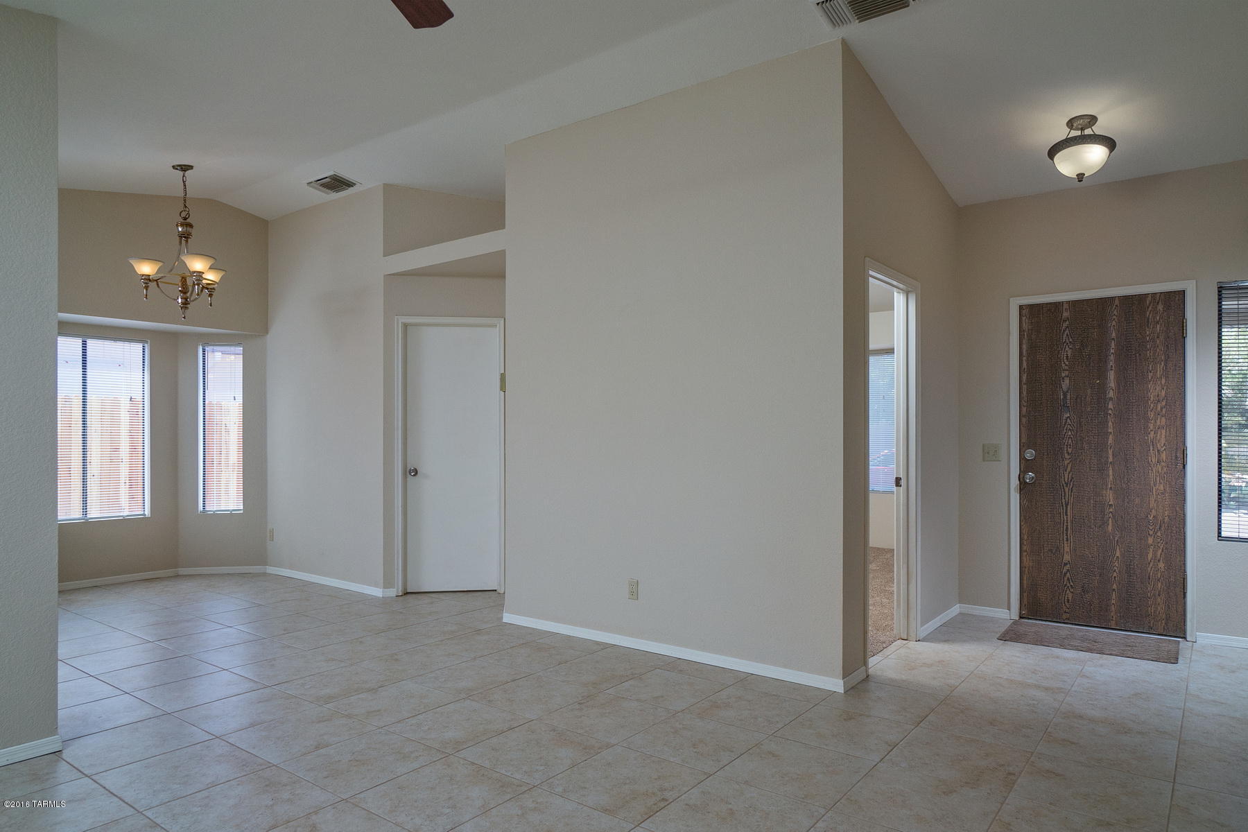2640 West Sunset Road Tucson, AZ 85741 - Photo 3 of 18
