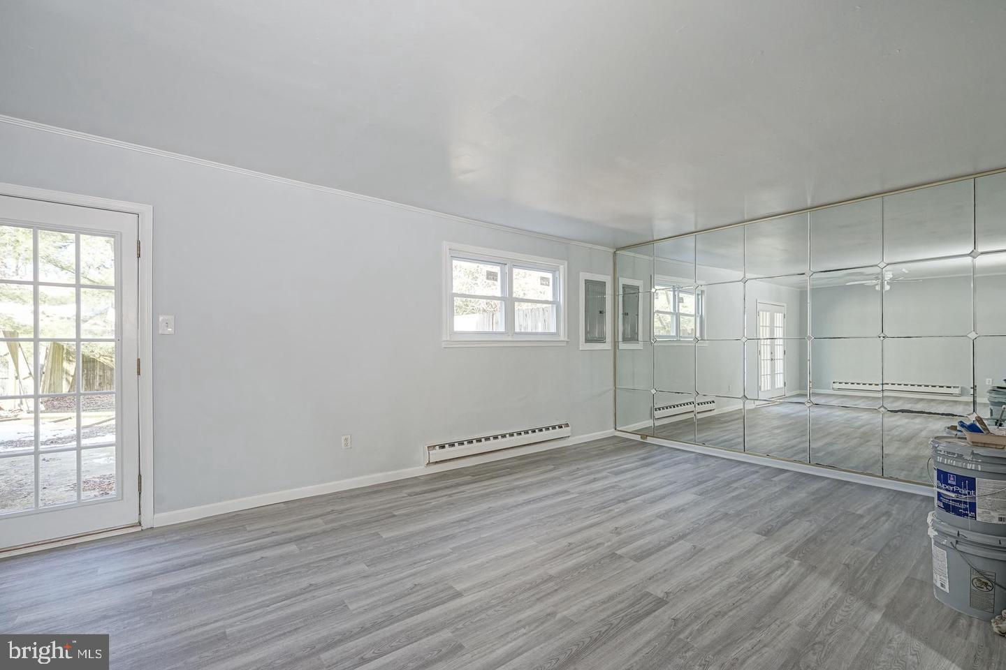 15 Kings Road Sicklerville, NJ 08081 - Photo 6 of 11 Bright, airy space with mirrored walls.