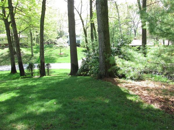 12 Exeter Way Andover, MA 01810 - Photo 3 of 30 Gallery Image 3