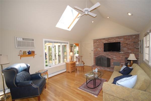 12 Exeter Way Andover, MA 01810 - Photo 10 of 30 Gallery Image 10