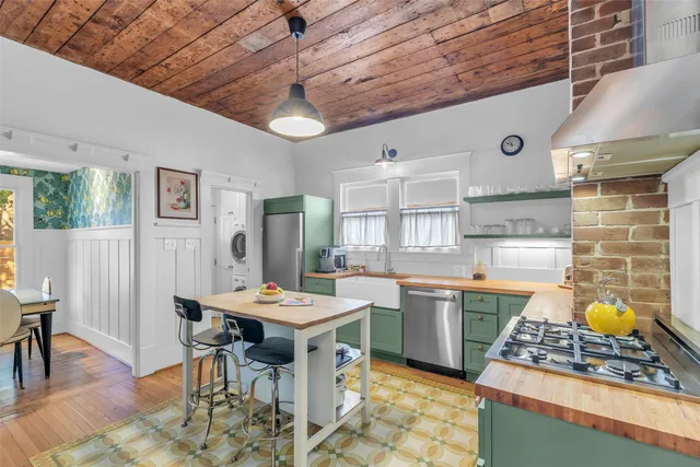 $3,750 | 2606 Hopkins Street, Houston, TX 77006