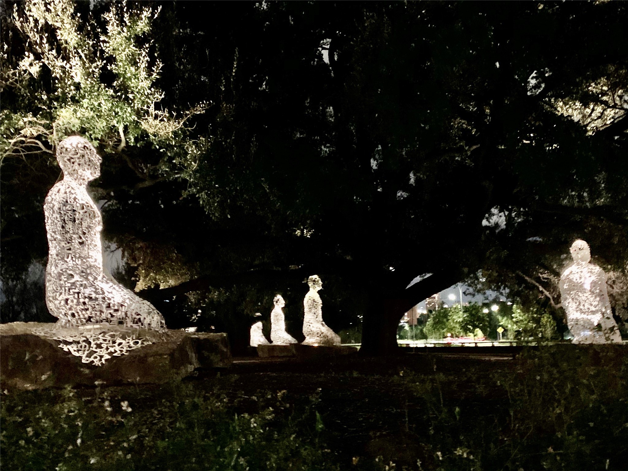 2606 Hopkins Street Houston, TX 77006 - Photo 28 of 30 1 mile to Buffalo Bayou's hike and bike trails.