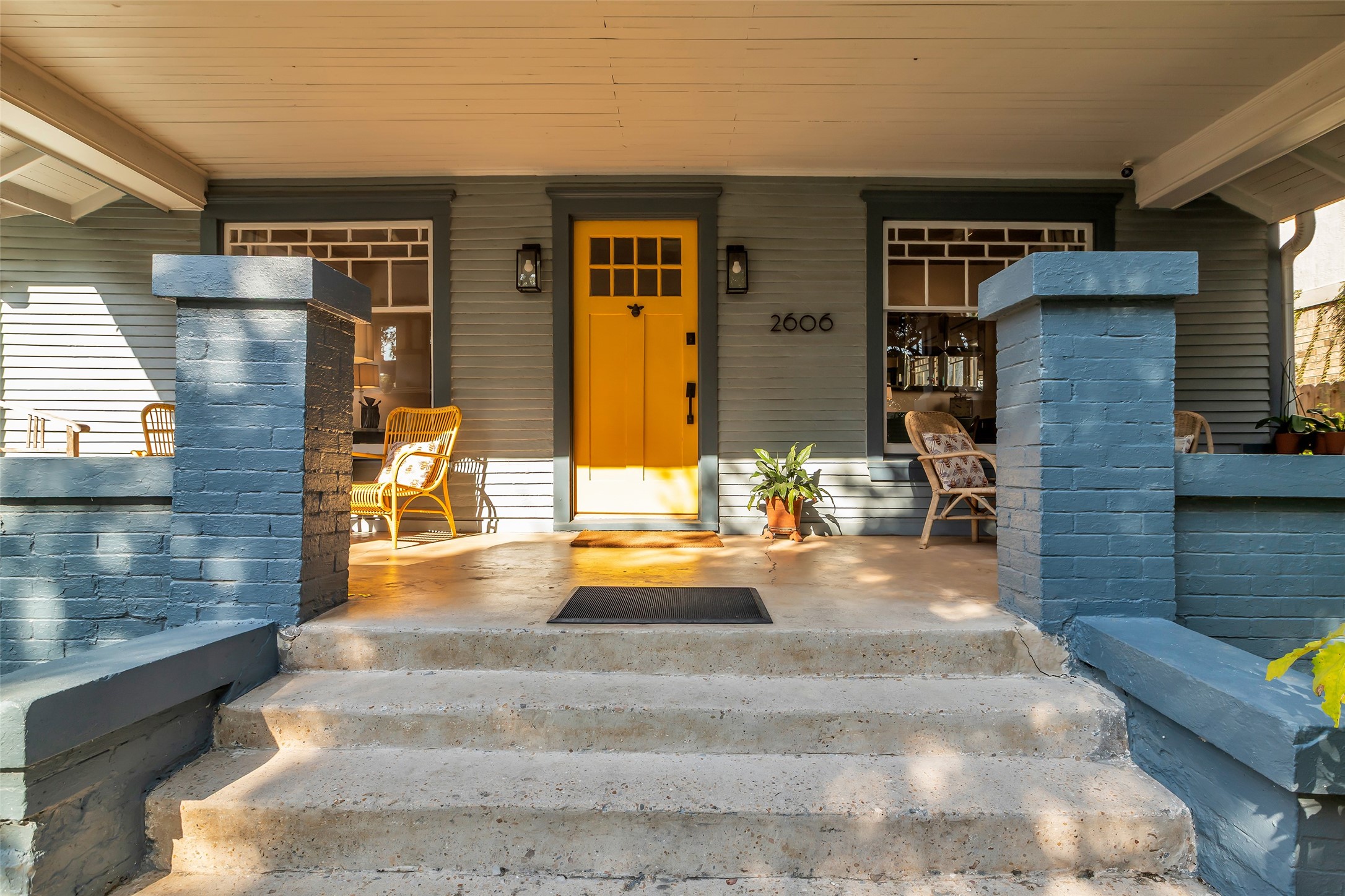 2606 Hopkins Street Houston, TX 77006 - Photo 3 of 30