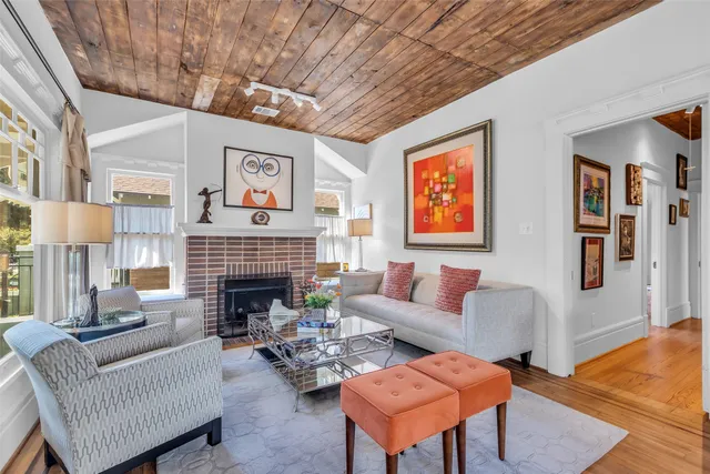 $3,750 | 2606 Hopkins Street, Houston, TX 77006