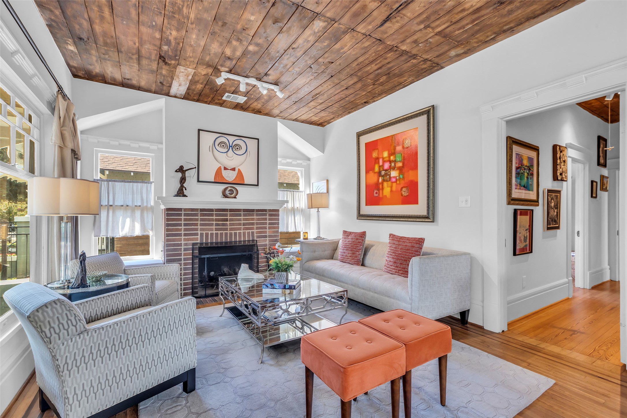 2606 Hopkins Street Houston, TX 77006 - Photo 5 of 30