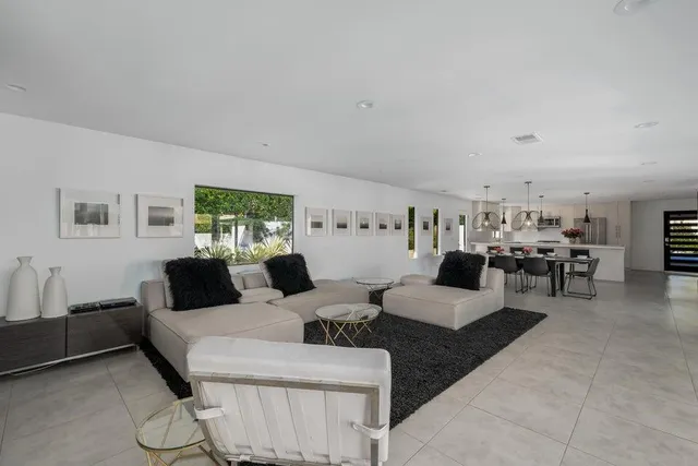 $2,150,000 | 505 North Camino Real, Palm Springs, CA 92262