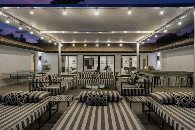 $2,150,000 | 505 North Camino Real, Palm Springs, CA 92262