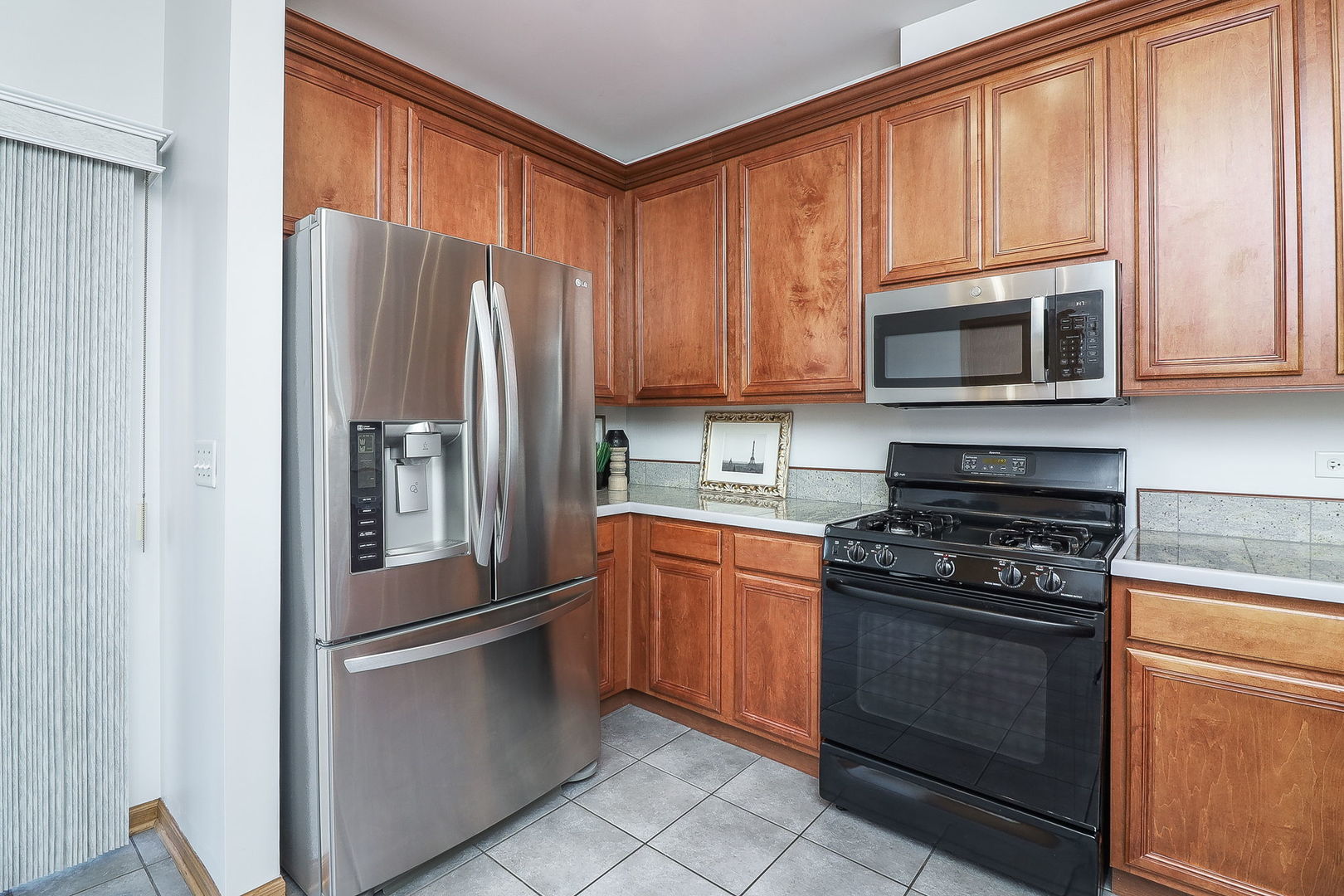 2206 West Concord Lane Addison, IL 60101 - Photo 7 of 21 Gallery Image 7