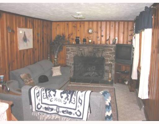 106 South Killingly Road Foster, RI 02825 - Photo 3 of 6 Living Room.