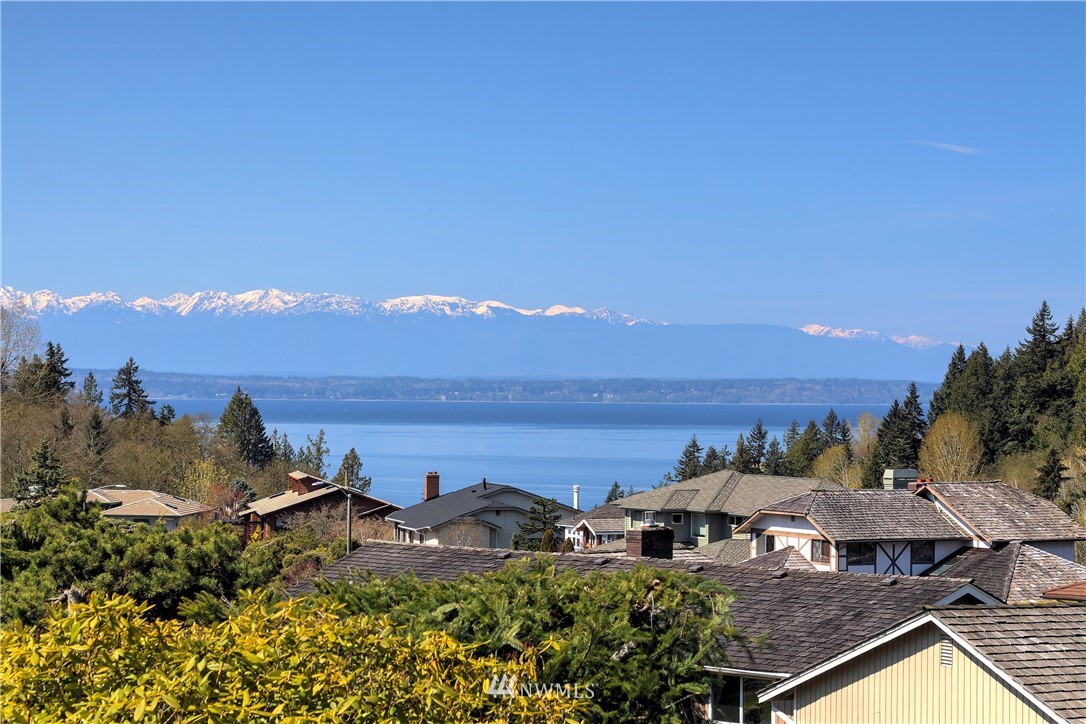 6313 147th Street Southwest Edmonds, WA 98026 - Photo 1 of 28 Gallery Image 1