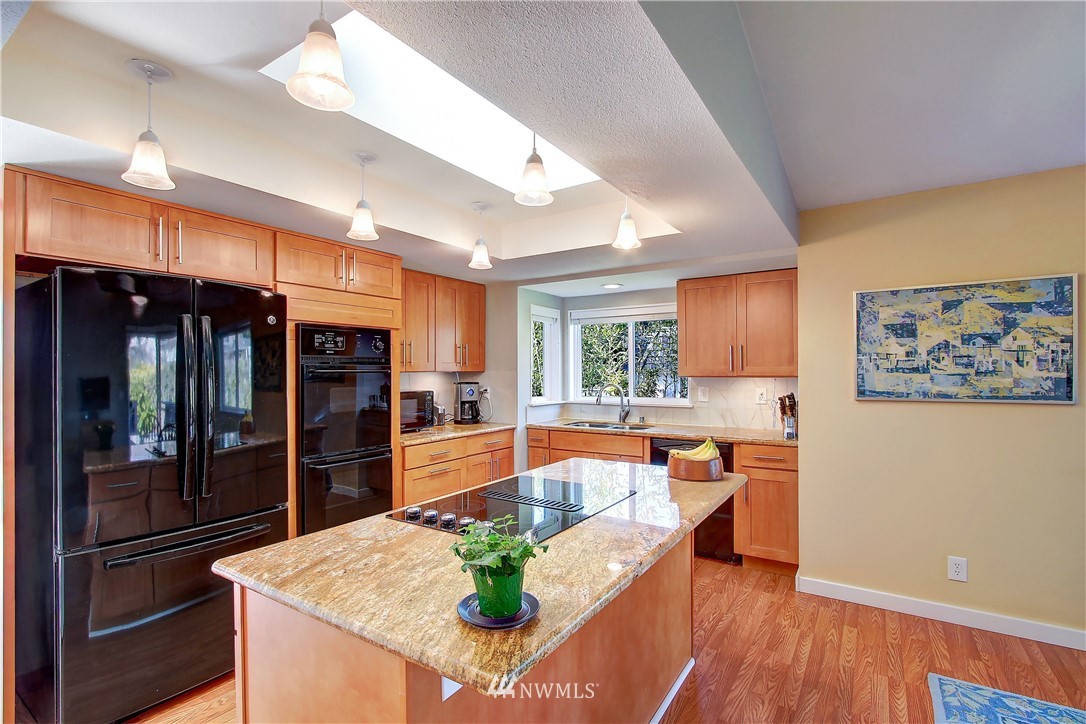 6313 147th Street Southwest Edmonds, WA 98026 - Photo 11 of 28 Gallery Image 11