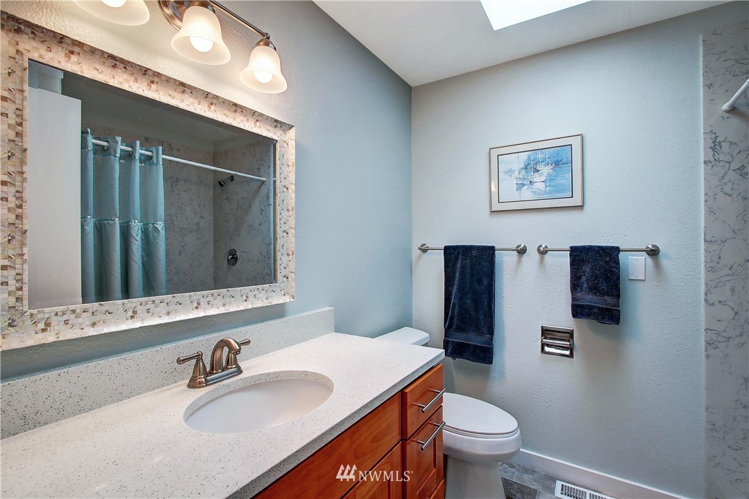 6313 147th Street Southwest Edmonds, WA 98026 - Photo 15 of 28 Gallery Image 15