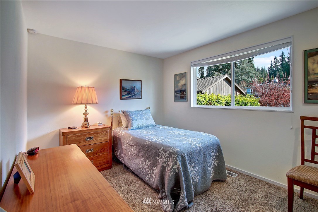 6313 147th Street Southwest Edmonds, WA 98026 - Photo 16 of 28 Gallery Image 16