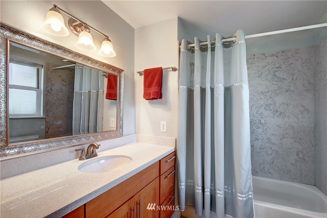 6313 147th Street Southwest Edmonds, WA 98026 - Photo 20 of 28 Gallery Image 20